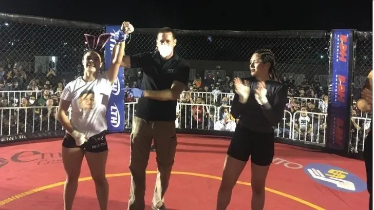Fernanda Escudero vence por sumisión a Karla Valenzuela