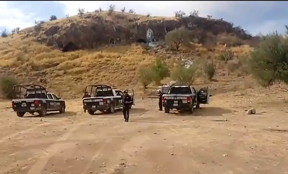 VIDEO - Rescatan a hombre de la tercera edad que subió a cerro y ya no pudo bajar