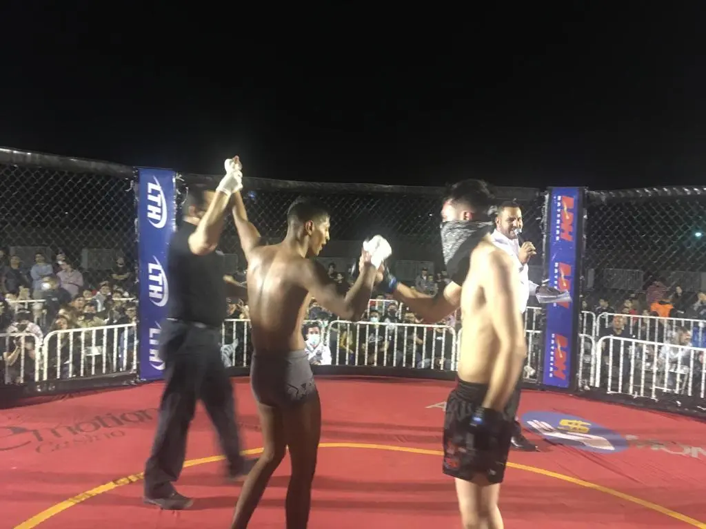 Peleas Extremmas: Noquea Mishael Vega a Reynaldo Lara en su debut