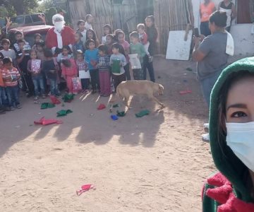 Pareja navojoense lleva una feliz navidad a niños de escasos recursos