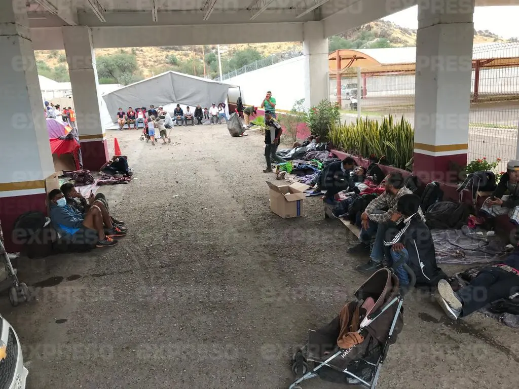 Dan visas y empleo a migrantes en Sonora