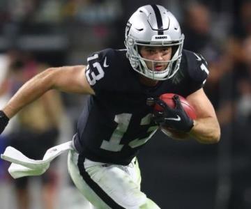 Raiders siguen soñando con playoff, vencen en casa a Denver