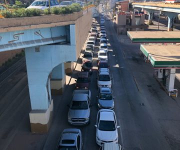 Se mantienen bajos los cruces vehiculares a Estados Unidos