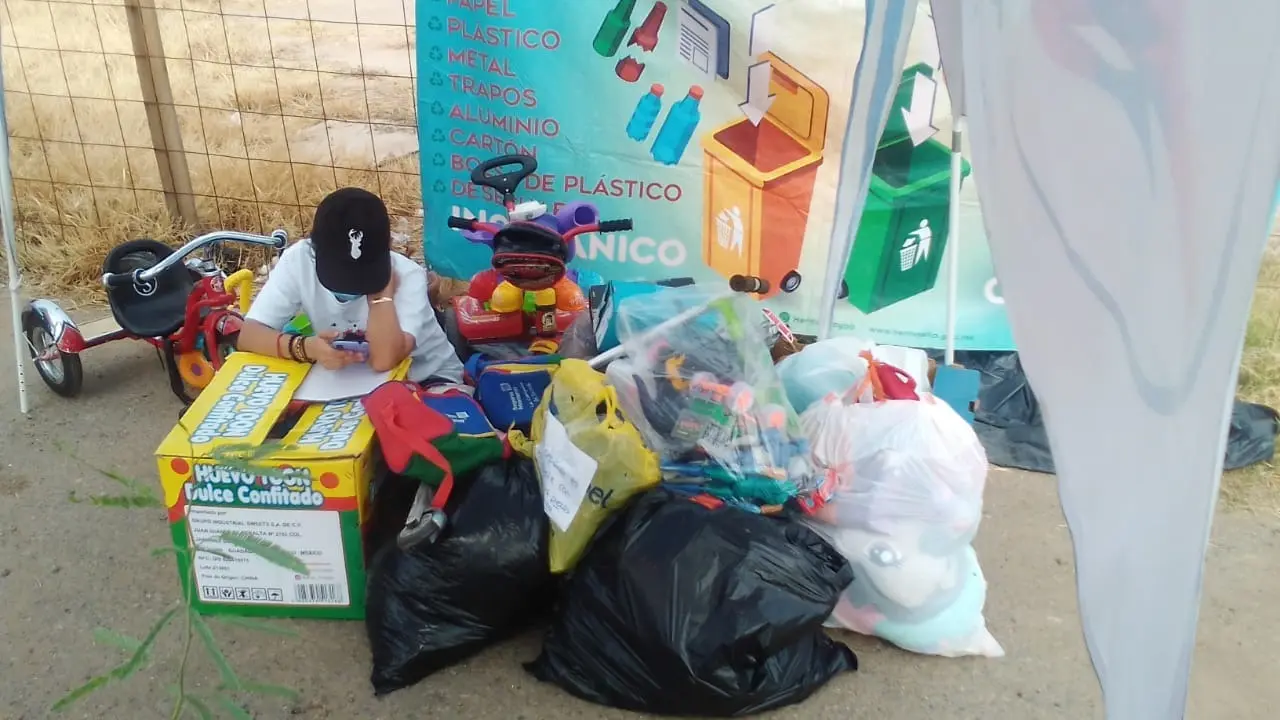 ¿Tienes espíritu navideño y buena voluntad? Convocan a donar juguetes y ropa para pequeños que lo necesiten