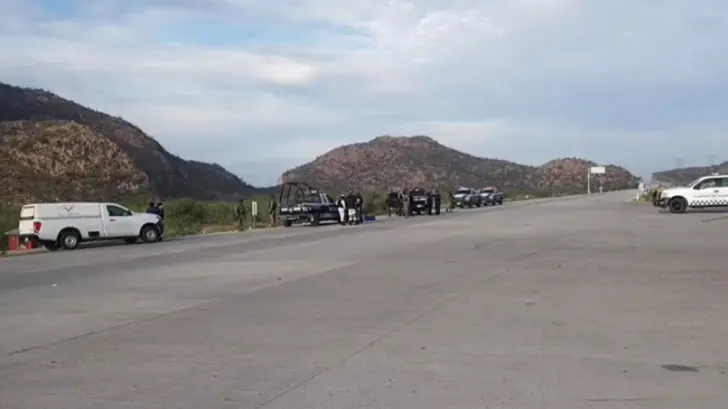 VIDEO | Arrojan dos cuerpos en la capilla de la Santa Muerte de Empalme