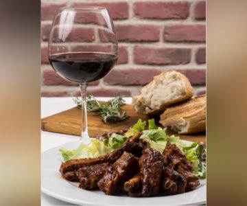 ¿Carne asada con vino? ¡Sí, aquí te decimos las mejores combinaciones!