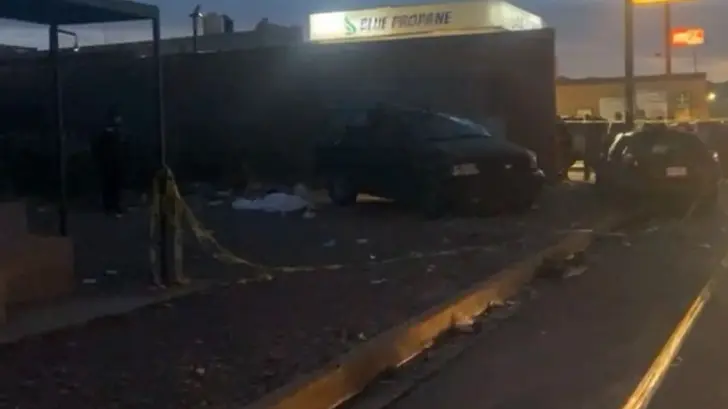 Muere mujer en fatal choque; sobreviven sus dos hijos que viajaban con ella