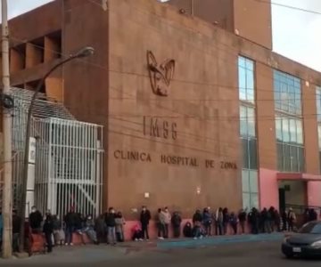 Nogalenses abarrotan hospitales y laboratorios privados para hacerse la prueba de Covid