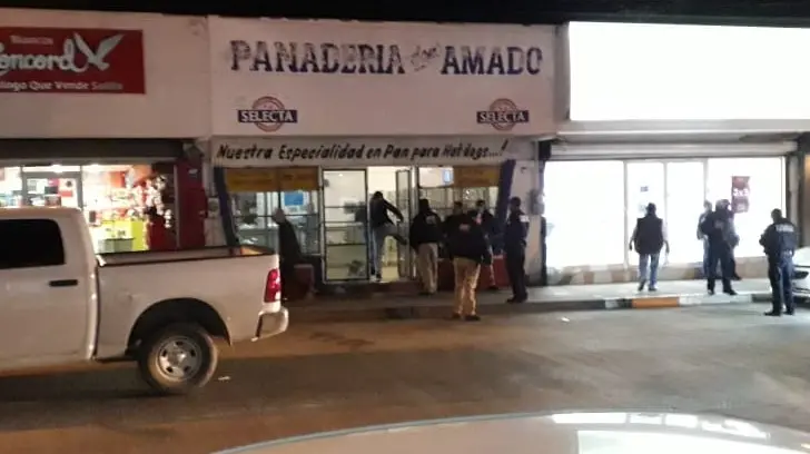 Matan a hombre al interior de panadería en Nogales