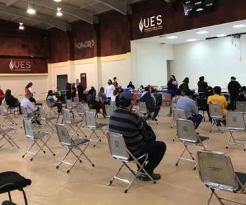 Registran baja afluencia en jornada de vacunación para treintañeros en Hermosillo