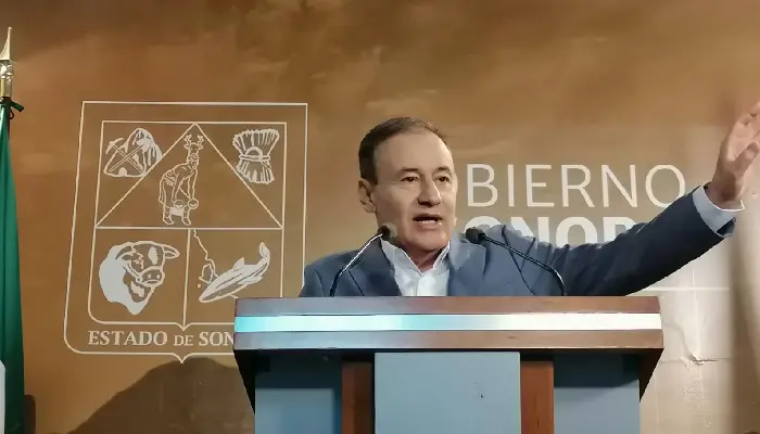 Gobernador gestiona con Banobras fondos para bacheo en diferentes Ayuntamientos