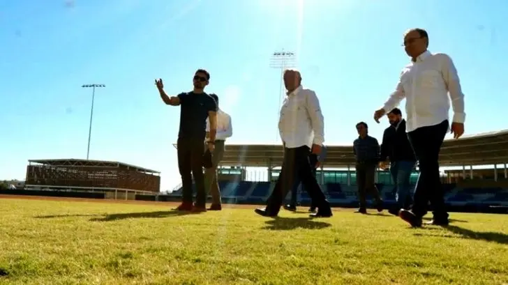 Mi sueño era ser beisbolista: AMLO en su visita a la futura Academia de Béisbol en Hermosillo