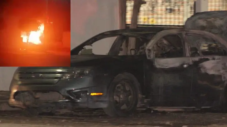 Atienden incendio de un auto y encuentran un cuerpo calcinado dentro