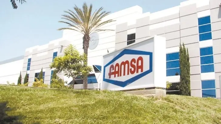 Famsa disminuye empleados y sucursales