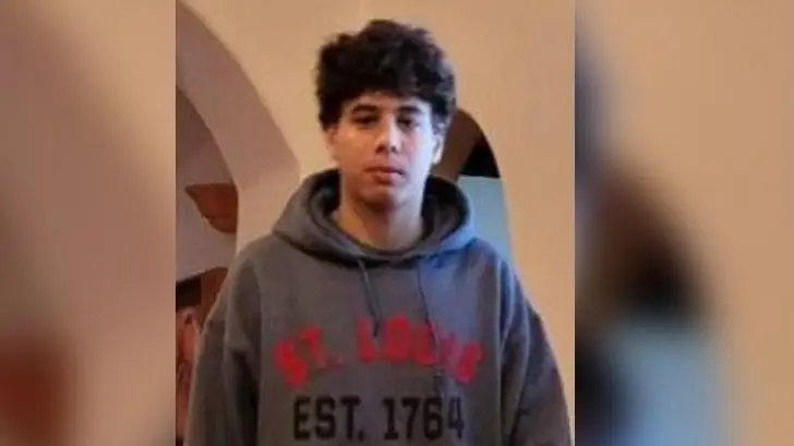 Menor de origen americano se extravía en Puerto Peñasco; piden ayuda para localizarlo