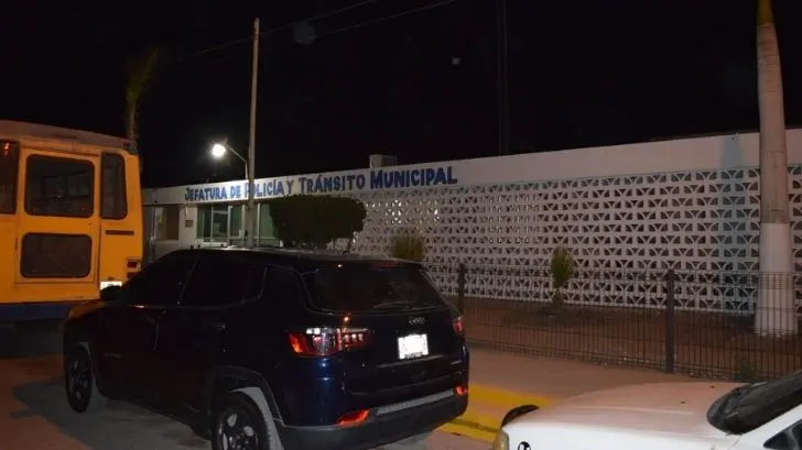 Lo encontraron muerto dentro de la Jefatura de Policía de Empalme