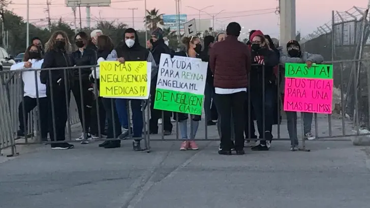 Entró por un dolor estomacal y le dañaron su cerebro; denuncian negligencia en el IMSS