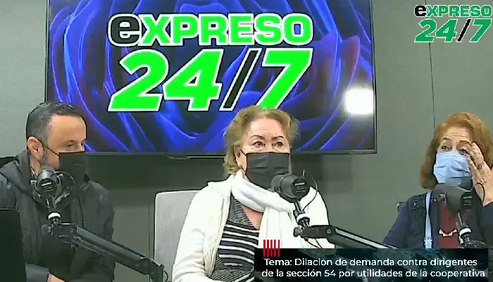 Hilda Julia Ruiz, maestra jubilada de la sección 54 del SNTE y Rosa María Hoyos, representantes de los jubilados afectados. (Imagen: Especial/EXPRESO)