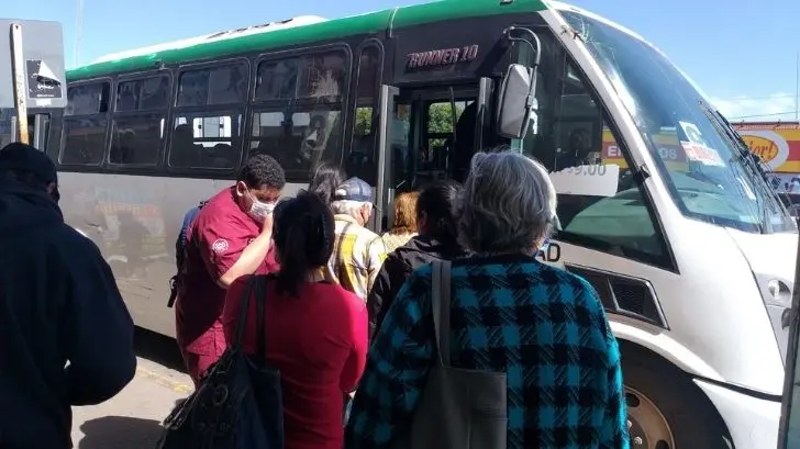 Tardan hasta una hora en pasar: Cajemenses se quejan del transporte público