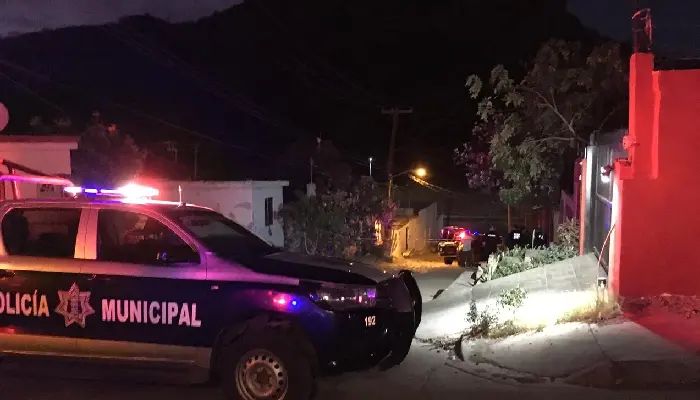 Guaymas: Ejecutan a joven en el patio de su casa