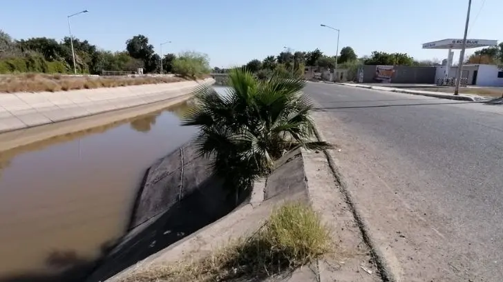 Urgen colocar barreras de seguridad sobre el borde del canal de Las Pilas