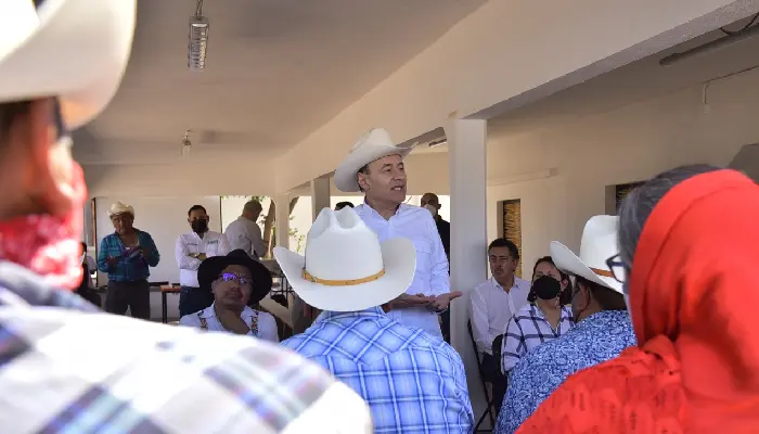 Alfonso Durazo y Yaquis conversan para liberar carretera Federal No. 15
