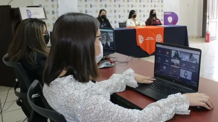 Destacan el papel de la mujer en la ciencia y la tecnología