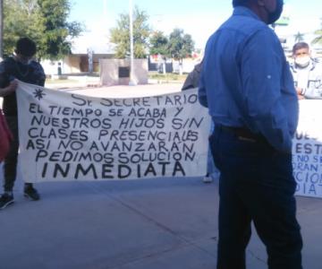 Se comprometen a rehabilitar Secundaria No. 9 tras manifestación en la SEC