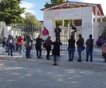 Padre piden atención a la Secundaría No. 9; vandalismo impide el regreso a clases