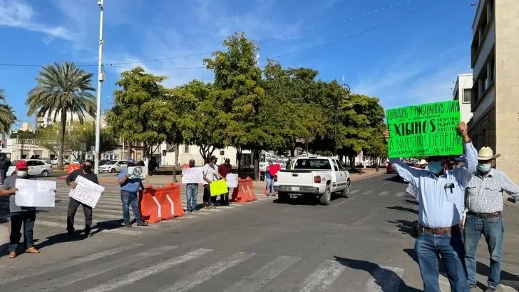 Jubilados y pensionados se reúnen con asociaciones civiles