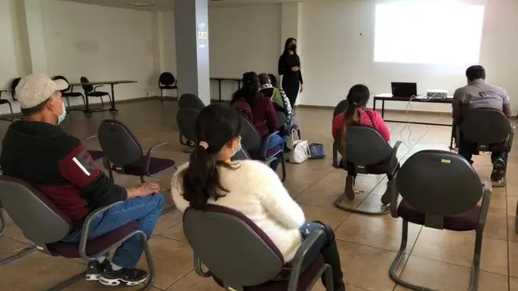 Escuelas para padres; en apoyo a mejorar las relaciones familiares