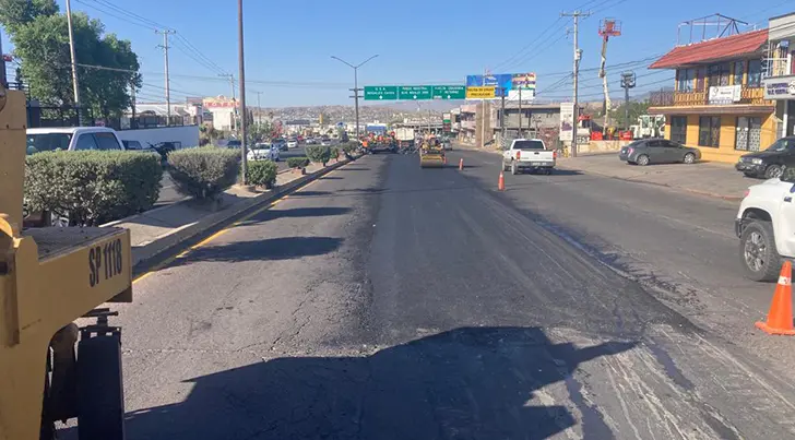 Nogales: Inicia sobre la prolongación Obregón, el Programa de Mantenimiento Vial