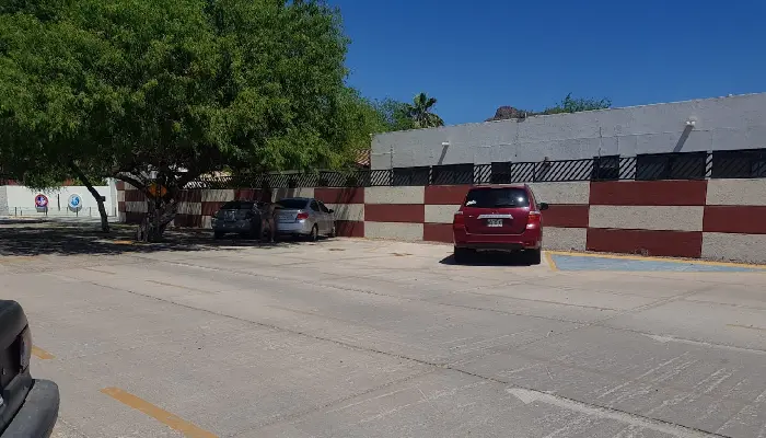 Exhibicionista es detenido por fuera de un colegio en Guaymas