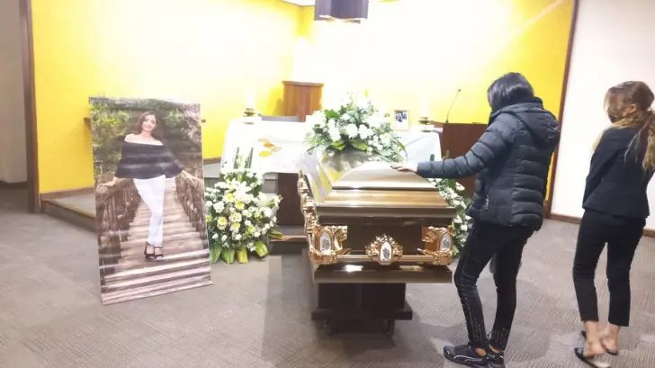 Familiares y amigos dan último adiós a Debanhi Escobar
