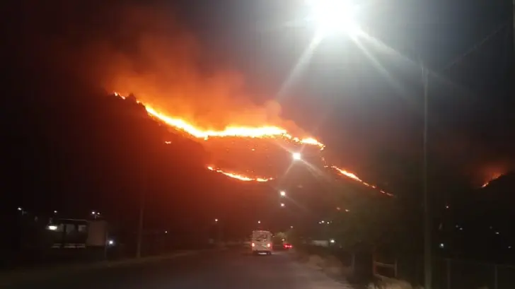Detienen a pirómano con el fuego en la mano en el Cerro de la Cementera