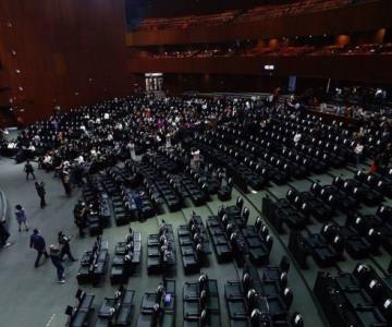 Partidos de oposición abandonan pleno en discusión de la Ley Minera