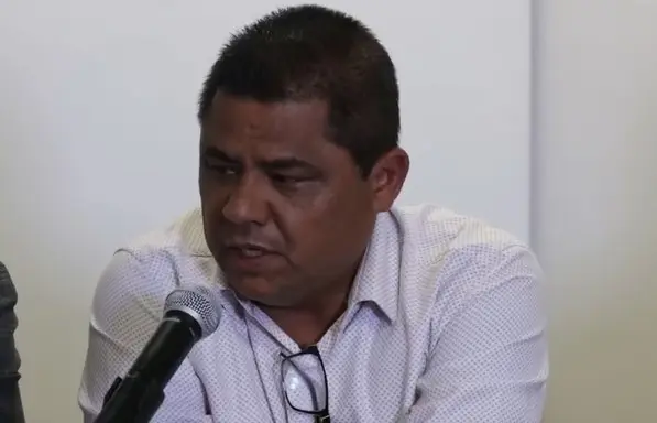 Sigo pensando que mi hija no se cayó sola en la cisterna, dice papá de Debanhi