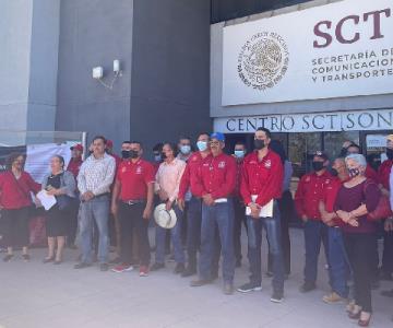 Mineros de Cananea se manifiestan por fuera de la SCT