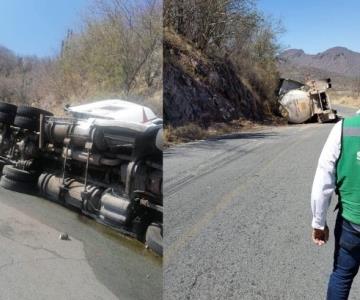 Vuelca pipa que transportaba ácido clorhídrico en Rosario Tesopaco-Yécoca