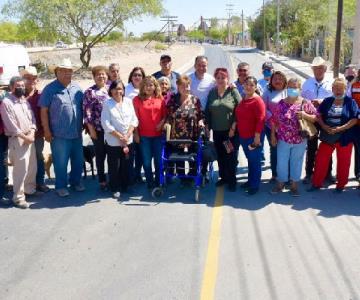 Antonio Astiazarán entrega obra de pavimentación en La Victoria