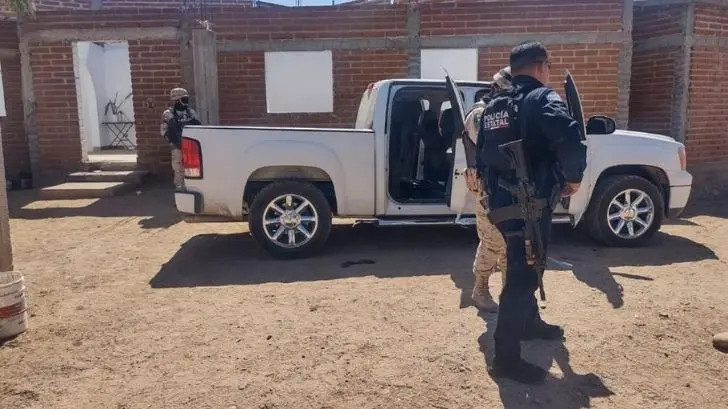 Detienen a 4 y aseguran armamento y vehículos blindados en Trincheras