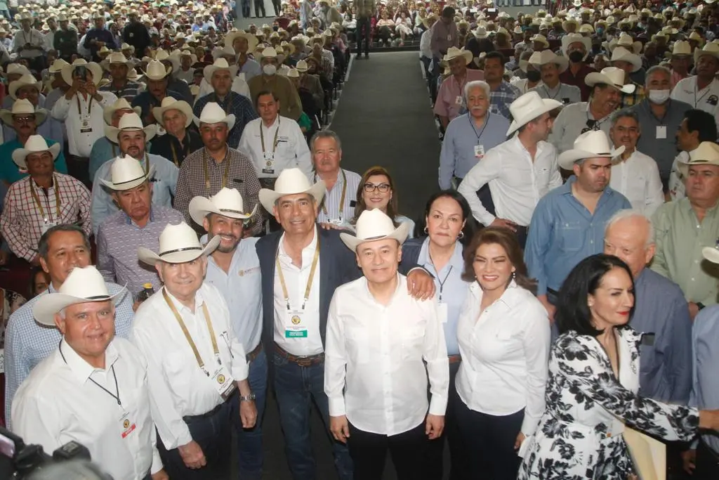 Juan Carlos Ochoa asume la presidencia de la Unión Ganadera