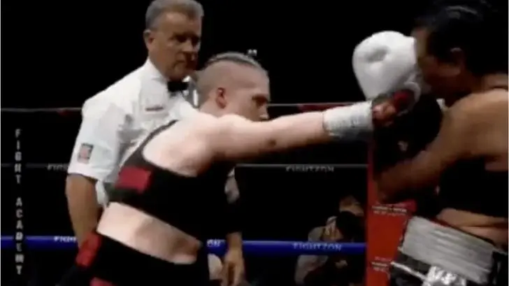 Boxeadora mexicana está en coma inducido tras ser noqueada