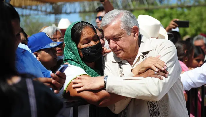 AMLO ordena restituir tierras al pueblo yaqui