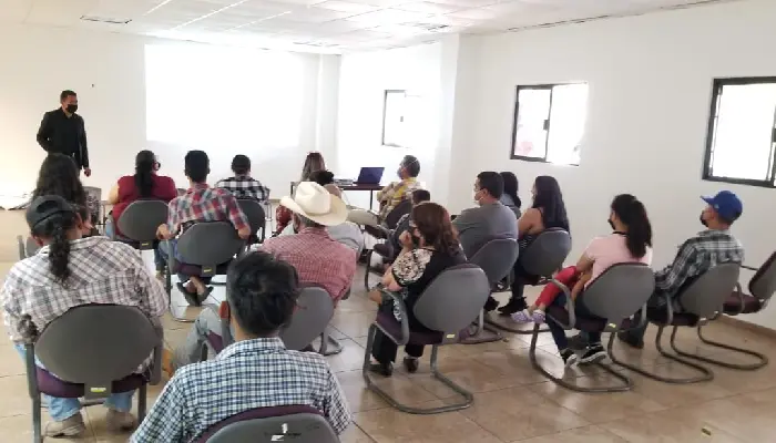 Enseñar los valores con el ejemplo impulsa la Escuela para Padres