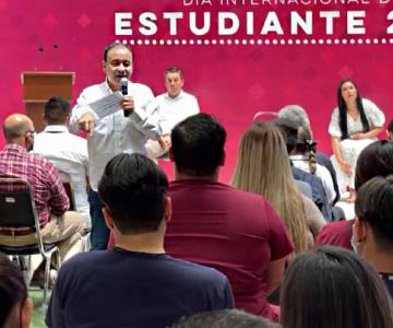 Busca el Gobernador crear un fondo de becas para estudiantes