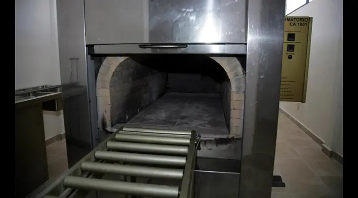 Vecinos de La Manga se oponen a la instalación de un horno crematorio en la zona