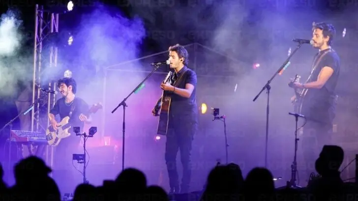 Morat regresa a Hermosillo con lleno total en el hipódromo