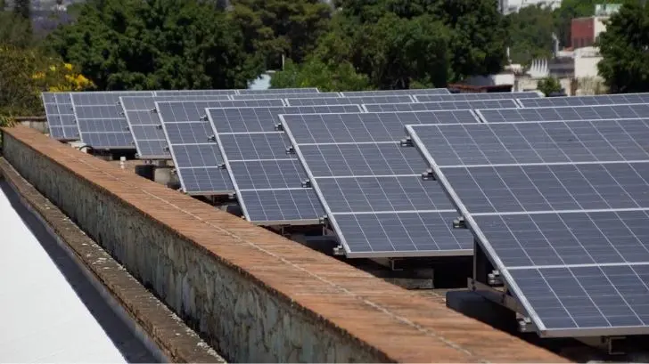Apoyarán con energía solar a hasta 100 empresas
