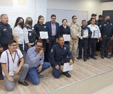 Elemento destacado de la policía de Nogales recibe reconocimiento